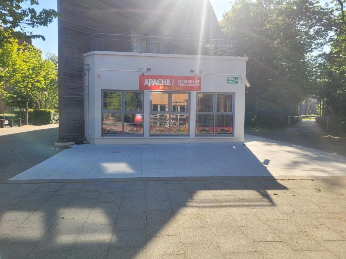 Dromroe Village University Of Limerick Junction Exterior foto